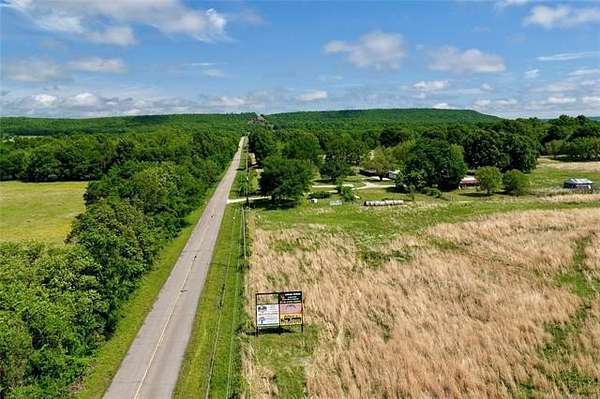 5 Acres of Residential Land for Sale in Checotah, Oklahoma