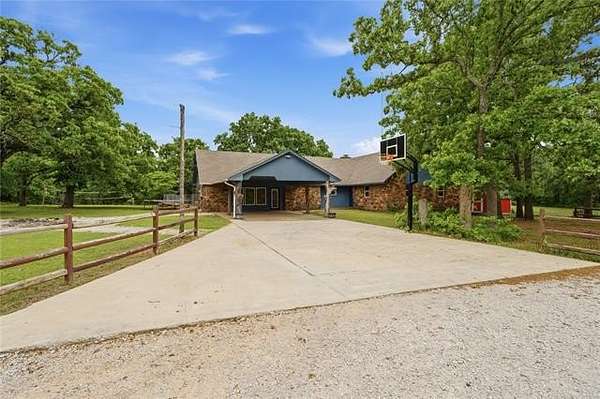 35 Acres of Land with Home for Sale in Sand Springs, Oklahoma