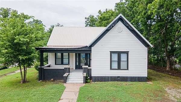 1.5 Acres of Land with Home for Sale in Pawhuska, Oklahoma