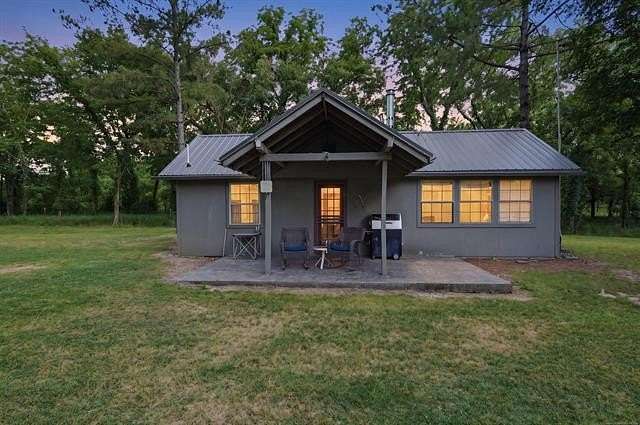 10 Acres of Recreational Land with Home for Sale in Hulbert, Oklahoma