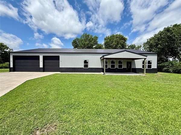 2.4 Acres of Land with Home for Sale in Muskogee, Oklahoma