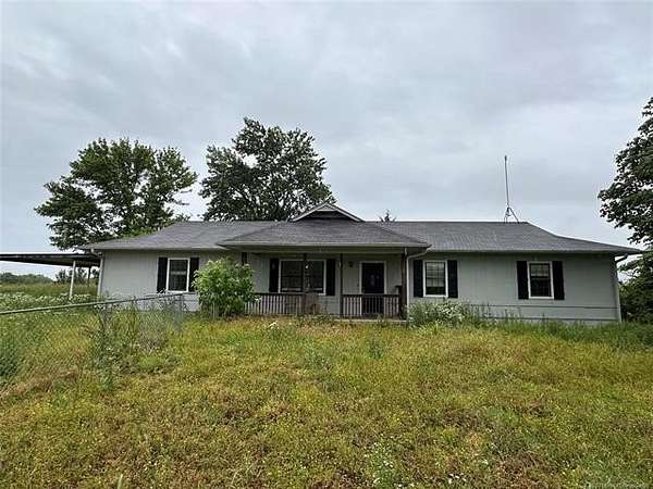 4.64 Acres of Land with Home for Sale in Sapulpa, Oklahoma