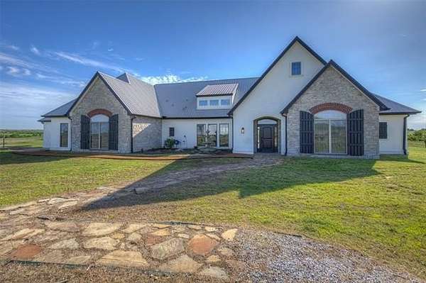 10.8 Acres of Land with Home for Sale in Skiatook, Oklahoma