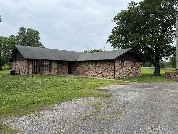 3.4 Acres of Land with Home for Sale in Muskogee, Oklahoma
