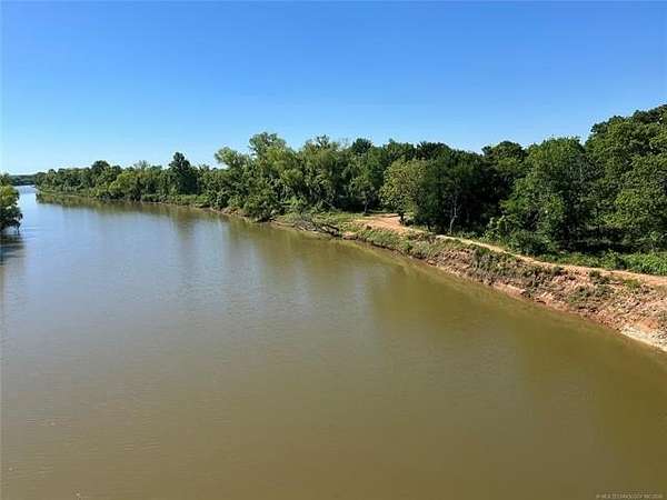 10 Acres of Land for Sale in Silo, Oklahoma
