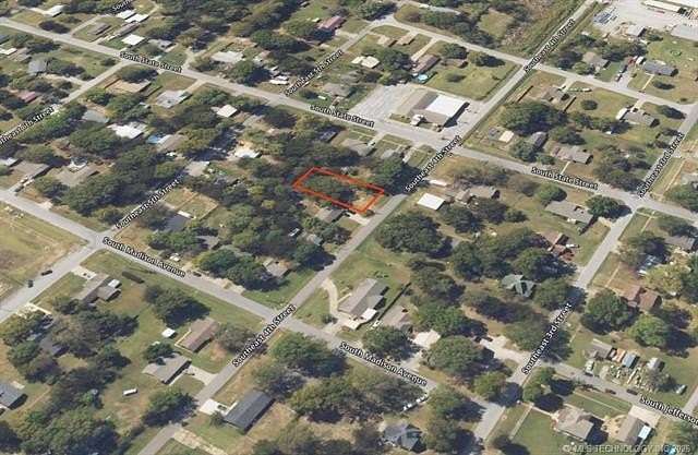 0.24 Acres of Residential Land for Sale in Wagoner, Oklahoma
