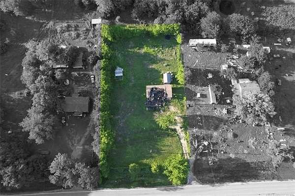 1 Acre of Residential Land for Sale in Kingston, Oklahoma