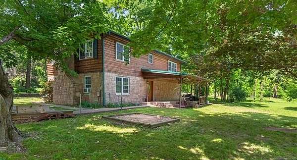 11.2 Acres of Land with Home for Sale in Spavinaw, Oklahoma