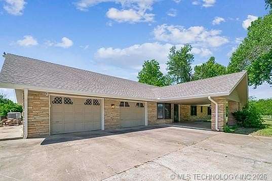 2.5 Acres of Land with Home for Sale in Sapulpa, Oklahoma