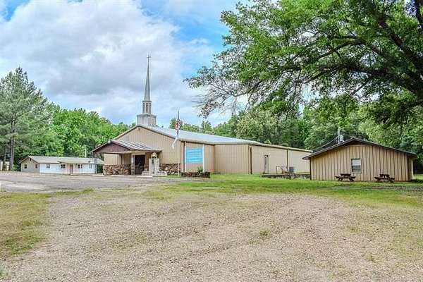 2 Acres of Land with Home for Sale in Fort Towson, Oklahoma