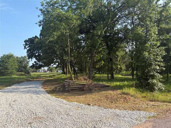 1 Acre of Residential Land for Sale in Gordonville, Texas