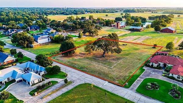 2.14 Acres of Residential Land for Sale in Corsicana, Texas