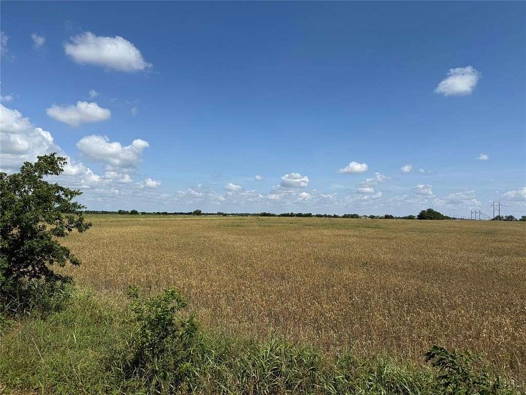 10 Acres of Land for Sale in Valley View, Texas