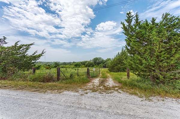 12 Acres of Land for Sale in Gainesville, Texas