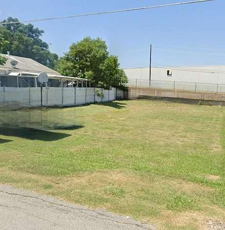 0.1 Acres of Mixed-Use Land for Sale in Dallas, Texas