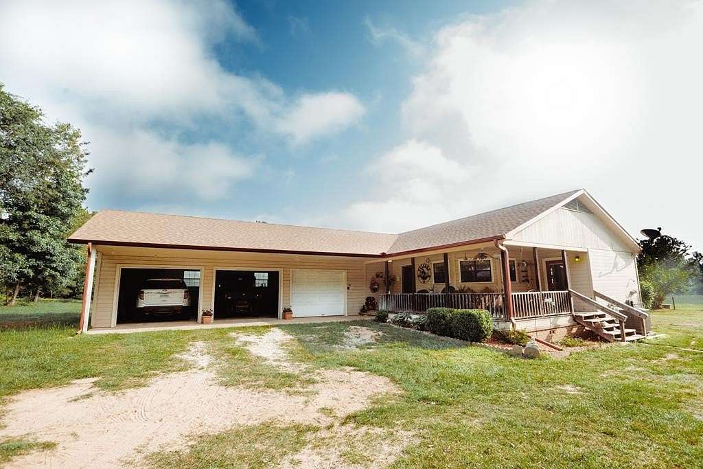 19.6 Acres of Land with Home for Sale in Palestine, Texas