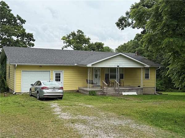 1.5 Acres of Land with Home for Sale in Warsaw, Missouri