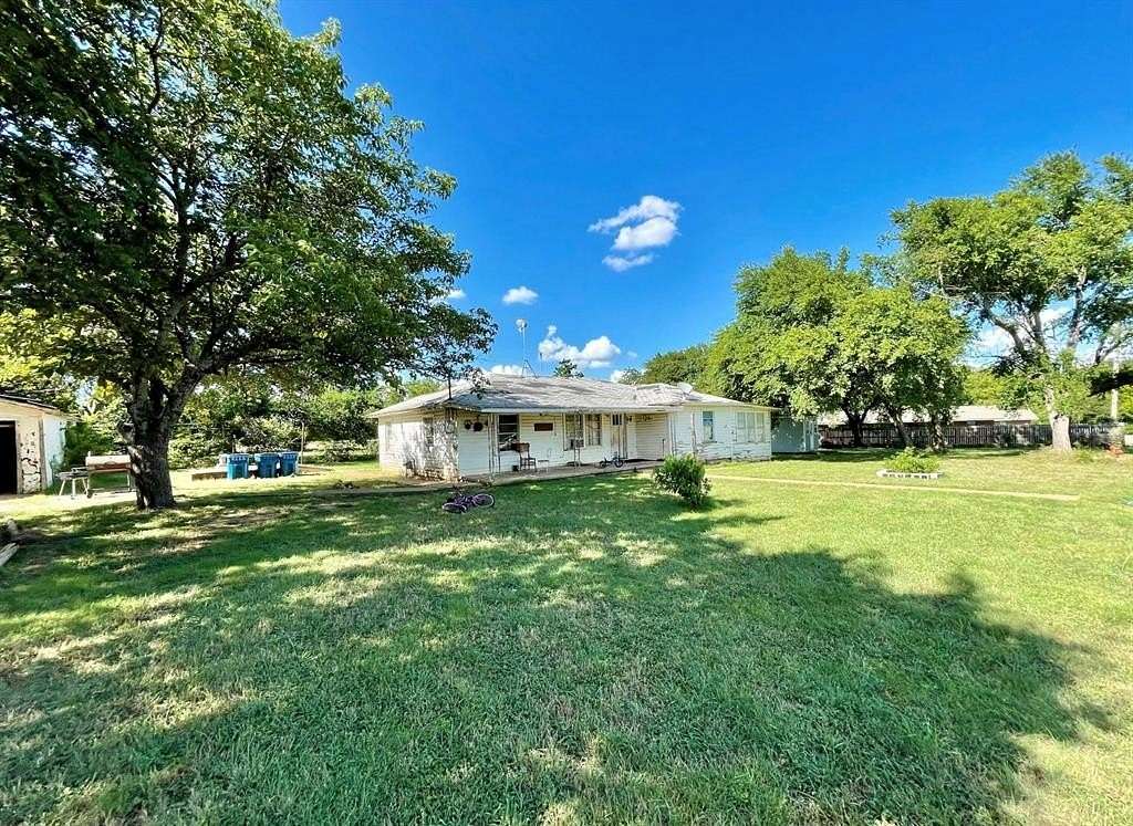 3.58 Acres of Land with Home for Sale in Whitney, Texas