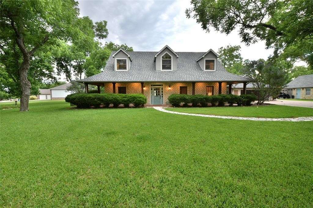 1.86 Acres of Land with Home for Sale in Granbury, Texas
