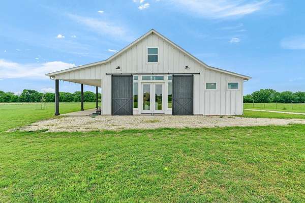 16.2 Acres of Recreational Land with Home for Sale in Whitewright, Texas