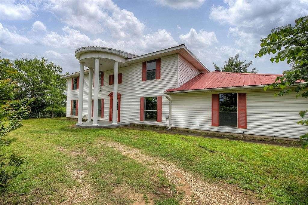 3.3 Acres of Land with Home for Lease in Cumby, Texas