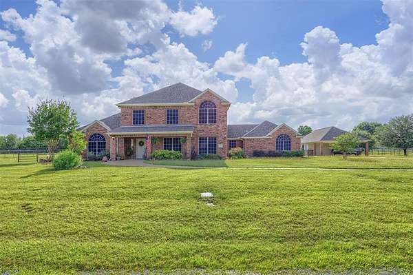 2 Acres of Land with Home for Sale in Lucas, Texas