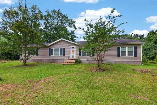 4 Acres of Land with Home for Sale in Arkadelphia, Arkansas