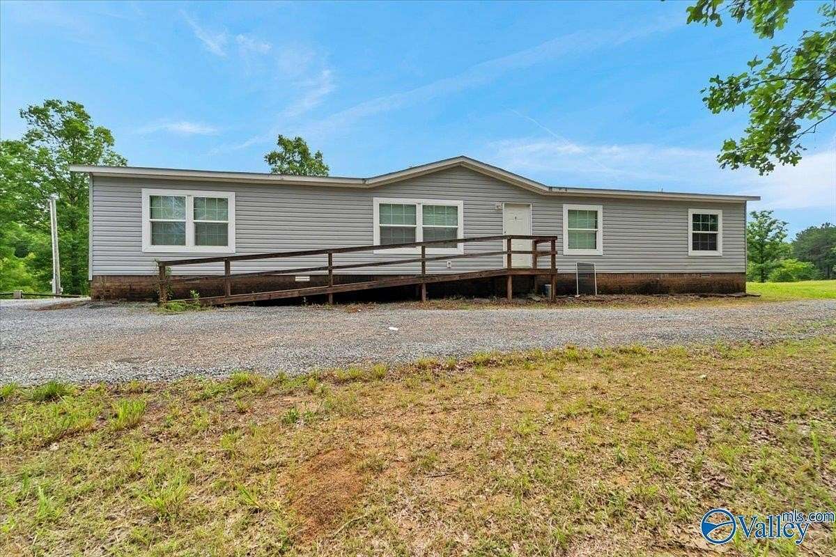 15 Acres of Land with Home for Sale in Falkville, Alabama