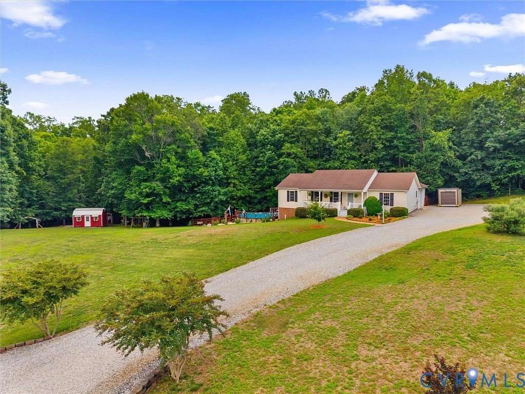 3 Acres of Land with Home for Sale in Amelia Court House, Virginia