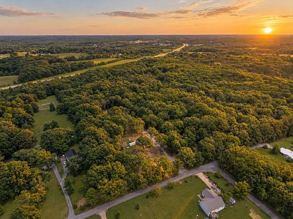 5.49 Acres of Residential Land for Sale in Bon Aqua, Tennessee