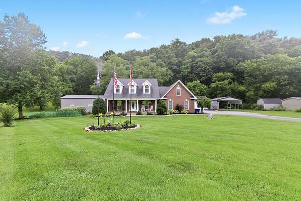 6 Acres of Land with Home for Sale in Bethpage, Tennessee