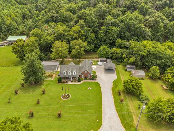 6 Acres of Land with Home for Sale in Bethpage, Tennessee