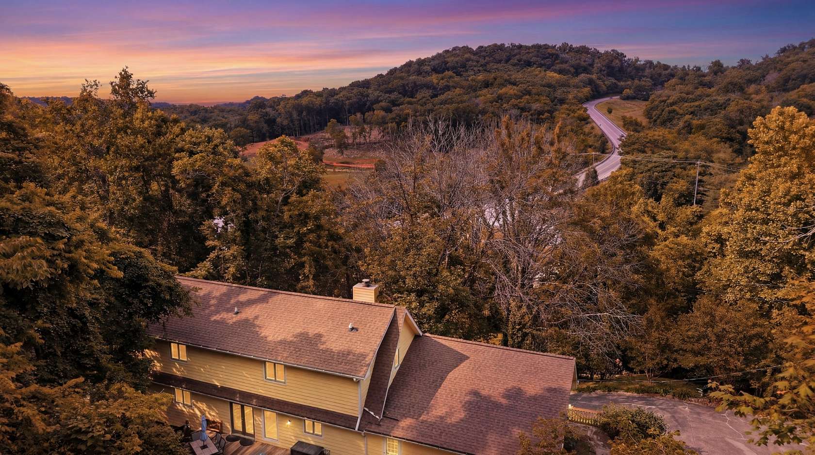 4.79 Acres of Land with Home for Sale in Franklin, Tennessee