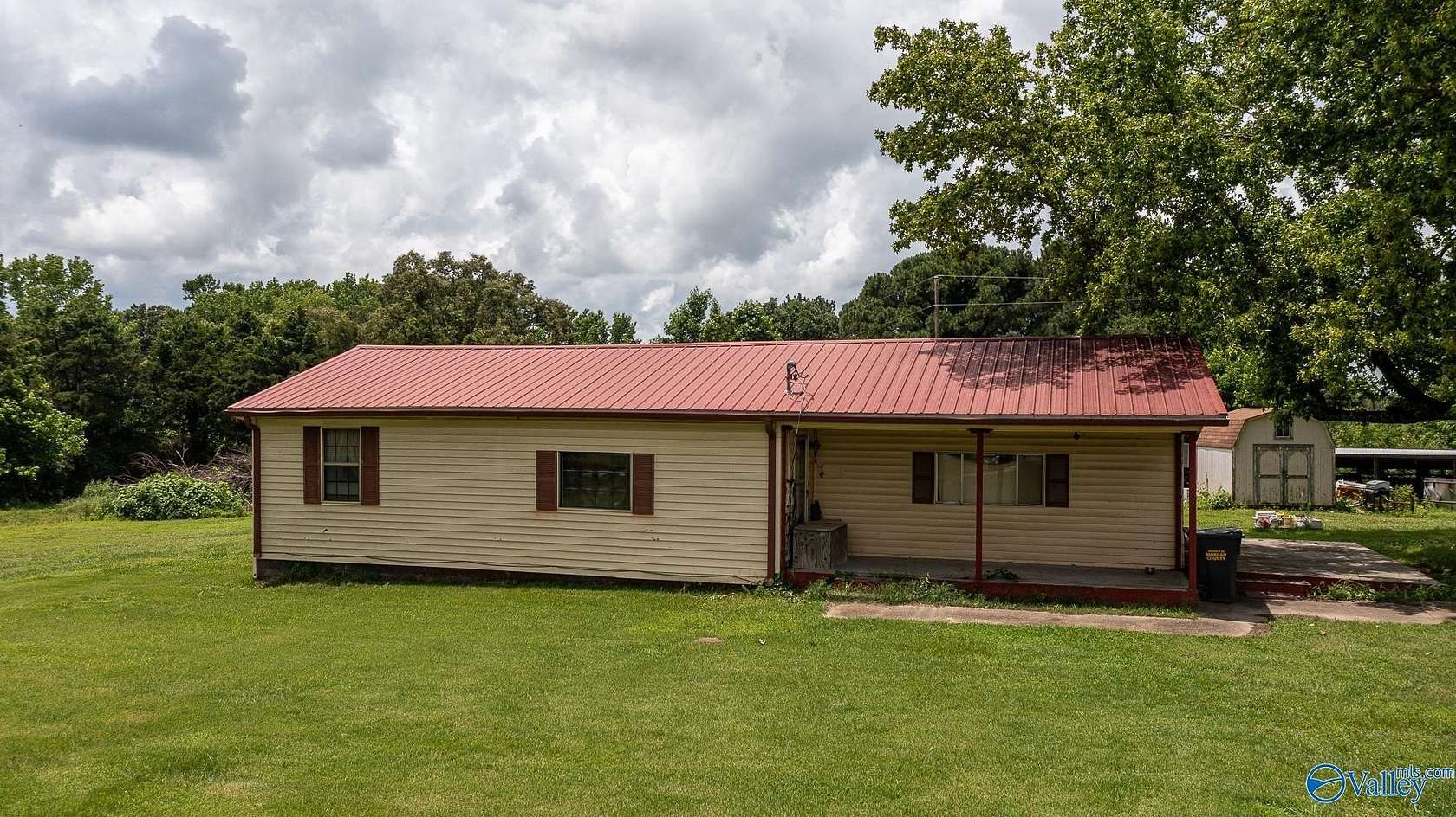 21 Acres of Land with Home for Sale in Eva, Alabama