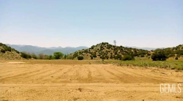 19.4 Acres of Land for Sale in Caliente, California