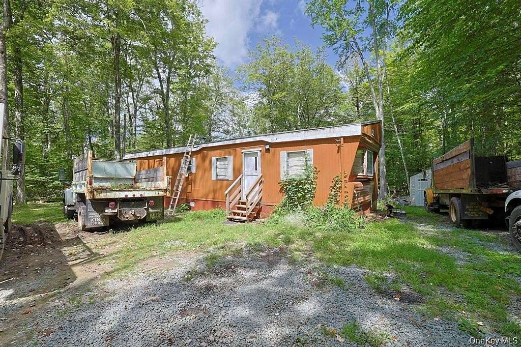 2.7 Acres of Land with Home for Sale in Greenfield Park, New York