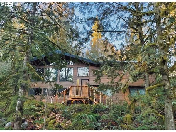 2.57 Acres of Land with Home for Sale in Rhododendron, Oregon