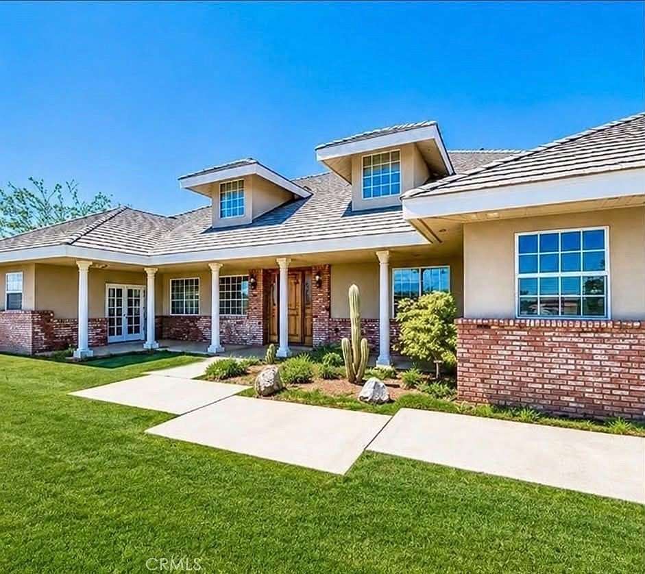 2 Acres of Land with Home for Sale in Oak Hills, California