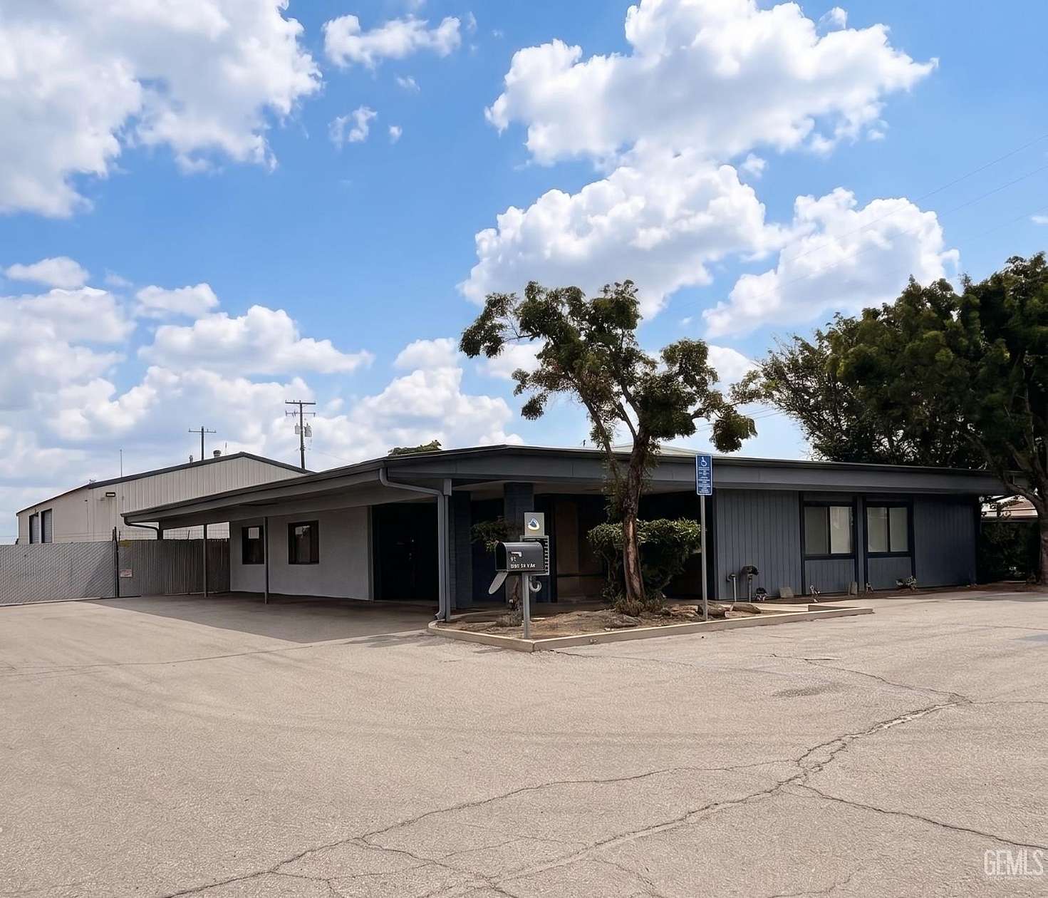 5 Acres of Commercial Land for Lease in Bakersfield, California