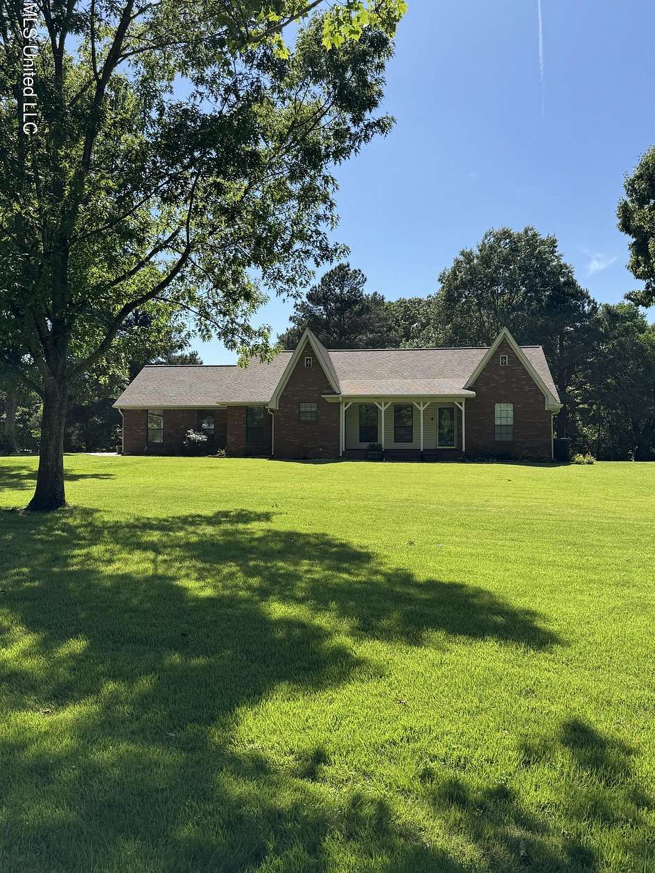 1.7 Acres of Land with Home for Sale in Southaven, Mississippi