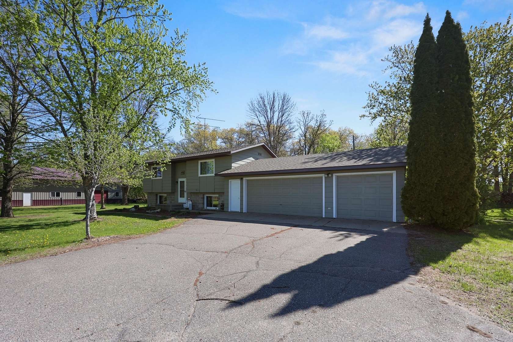 2.5 Acres of Land with Home for Sale in Sauk Rapids, Minnesota