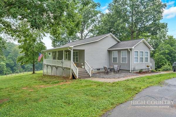 11 Acres of Land with Home for Sale in Union Grove, North Carolina