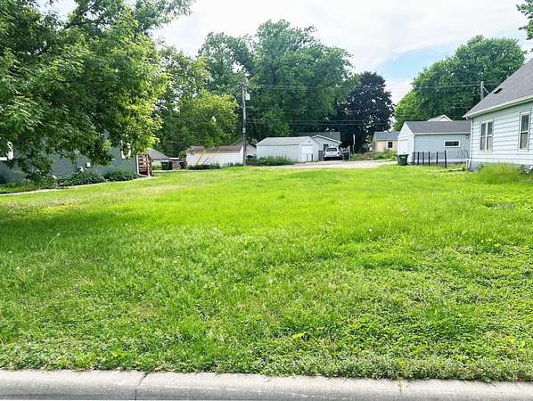 0.1 Acres of Residential Land for Sale in Lauderdale, Minnesota