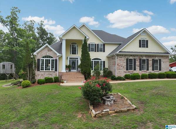 13.4 Acres of Land with Home for Sale in Roanoke, Alabama