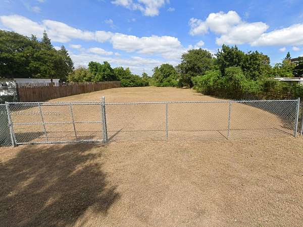 0.25 Acres of Residential Land for Sale in Miami, Florida