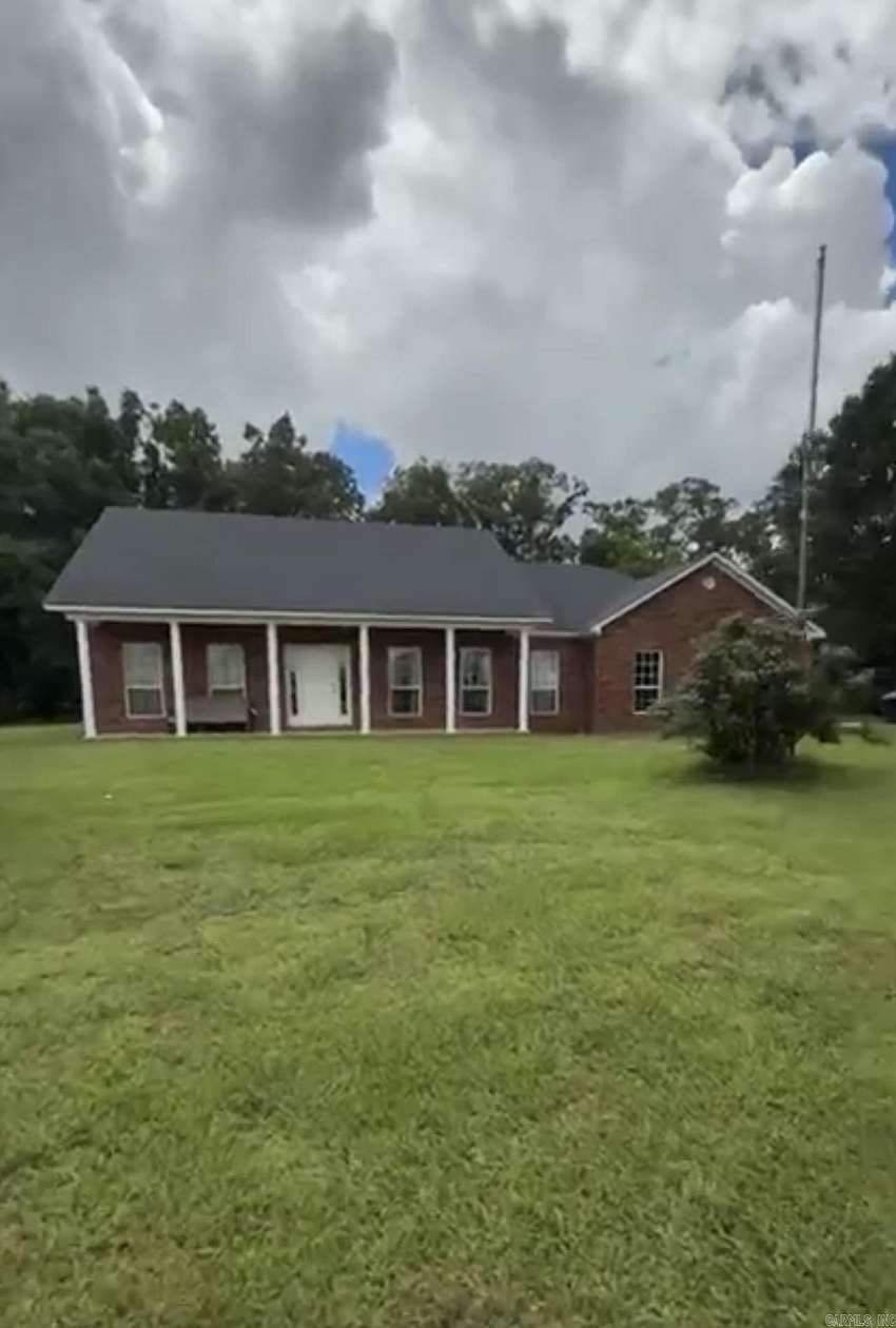 41.9 Acres of Land with Home for Sale in Des Arc, Arkansas