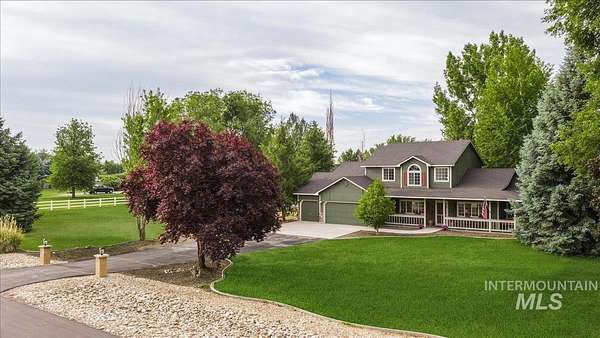 2.56 Acres of Land with Home for Sale in Middleton, Idaho