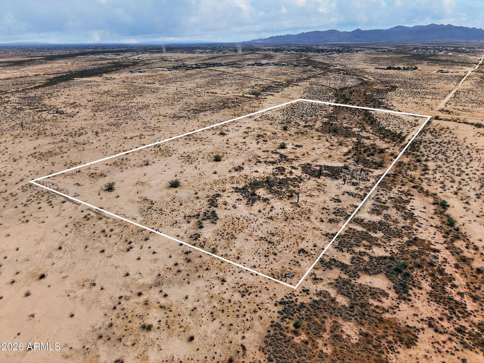10 Acres of Land for Sale in Morristown, Arizona