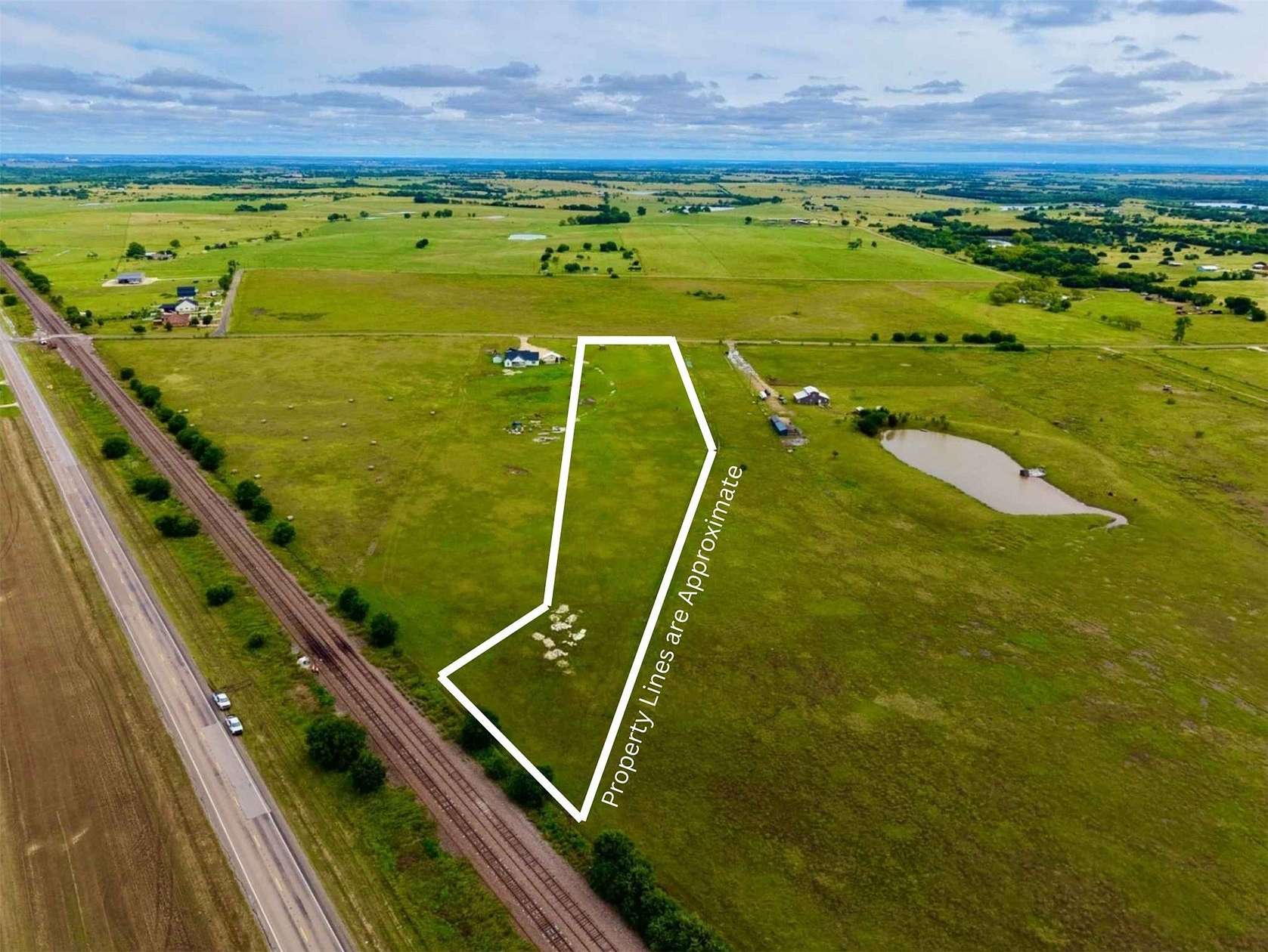 5 Acres of Residential Land for Sale in Moody, Texas