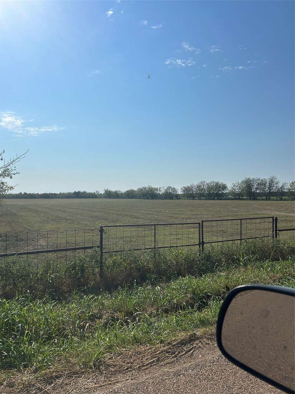 10 Acres of Land for Sale in Terrell, Texas